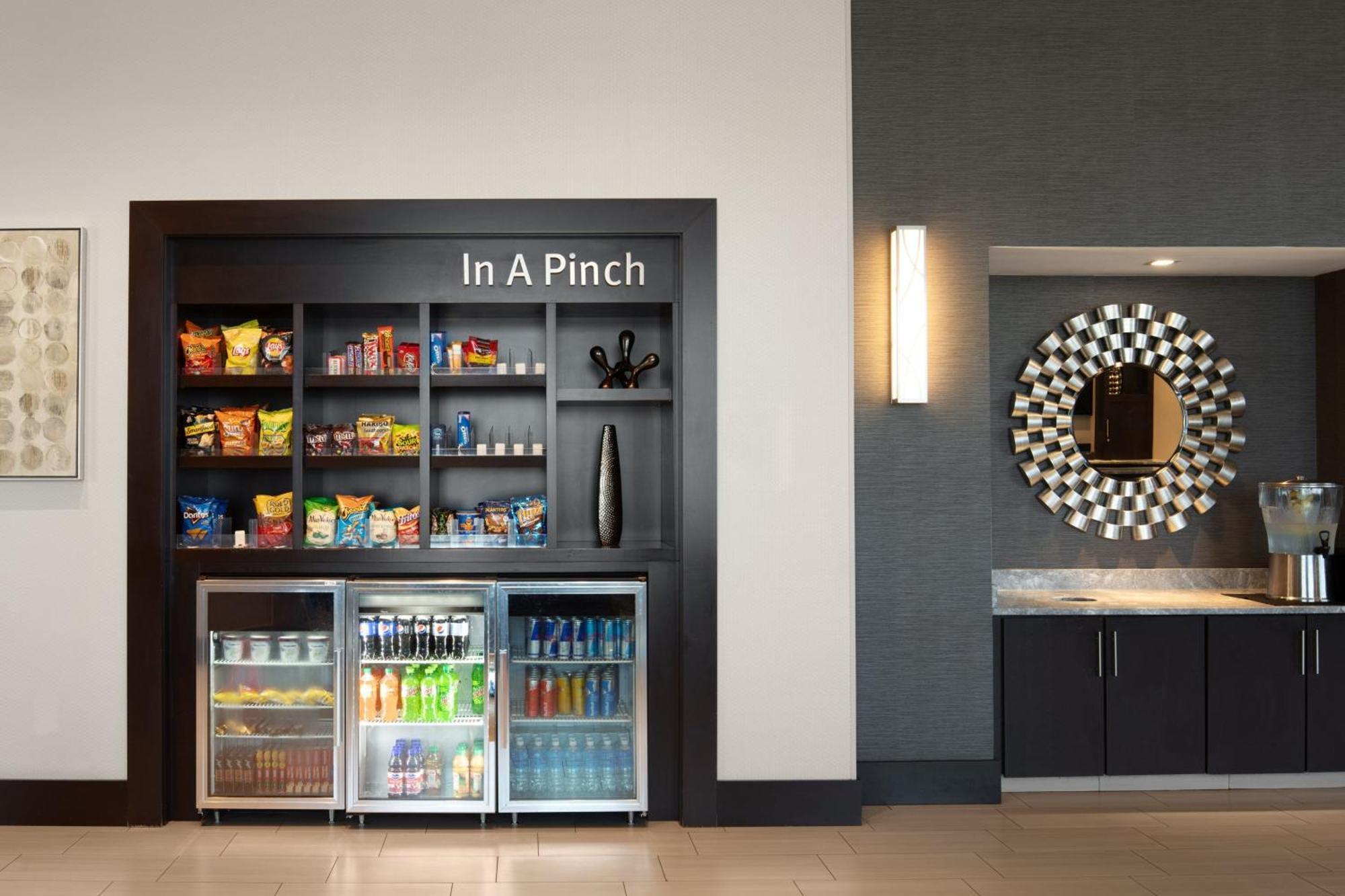 Towneplace Suites By Marriott Boston Logan Airport/Chelsea Exteriör bild